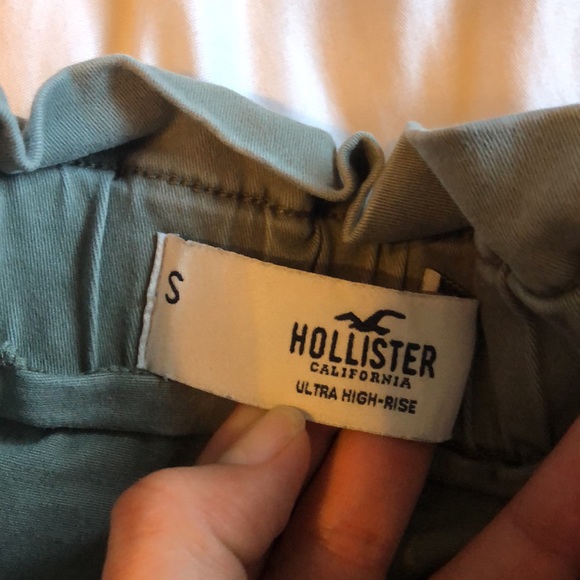 Hollister Ultra High Rise Paperbag Shorts in Army Green - Picture 5 of 8